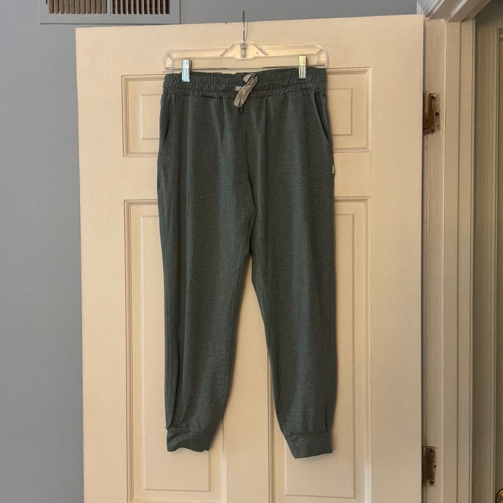 Vuori Performance Jogger Green Heather Small VW303 Activewear Athleisure Pants